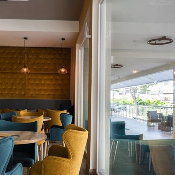 Progetto di illuminazione design per un hotel al mare